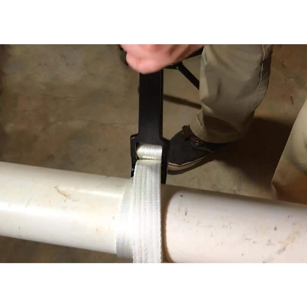 Husky 34 in. Strap Wrench with 3-1/2 in. Capacity 3 Husky 34 in. Strap Wrench with 3-1/2 in. Capacity - Image 2