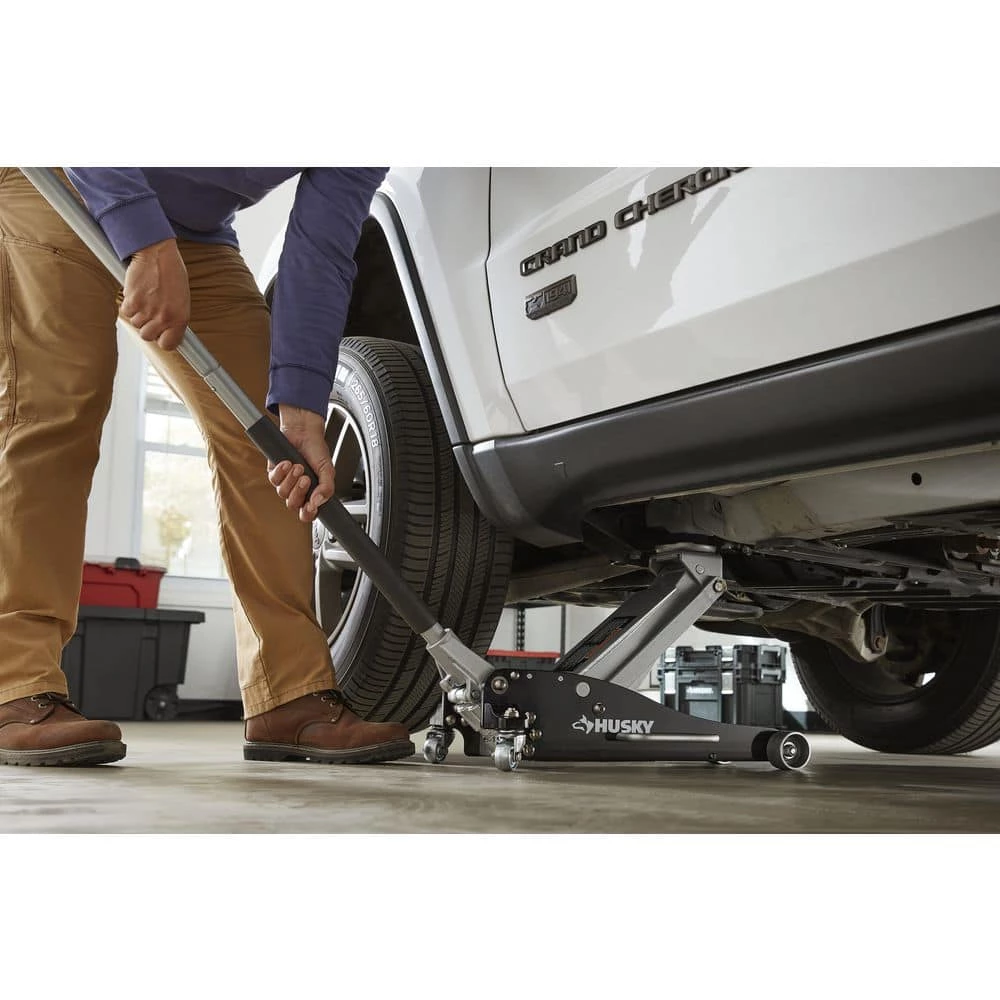 Husky 3-Ton Aluminum/Steel Jack 4 Husky 3-Ton Aluminum/Steel Jack - Image 2