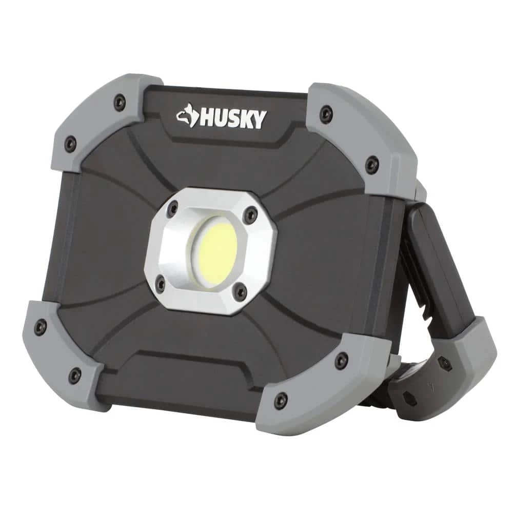 Husky 700 Lumens LED Utility Light 5 Husky 700 Lumens LED Utility Light - Image 5