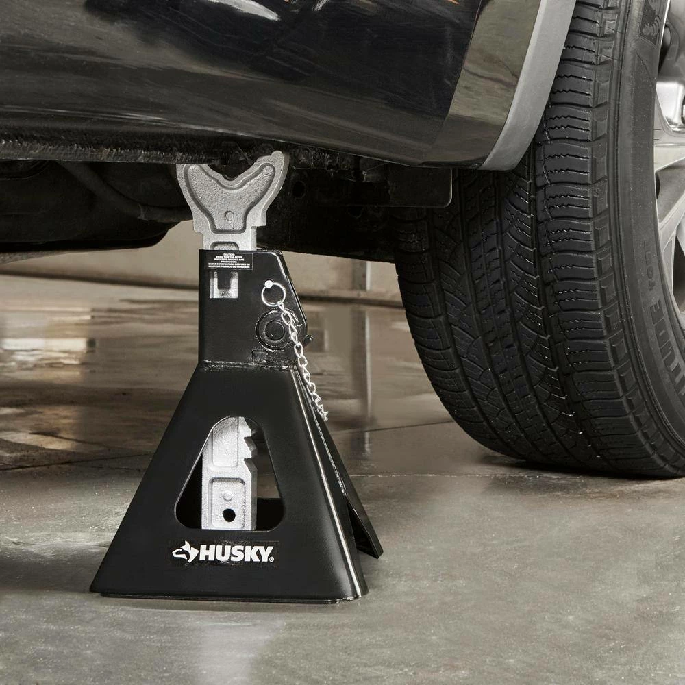 Husky 2 -Ton Hydraulic Trolley Jack and Jack Stand Pair 4 Husky 2 -Ton Hydraulic Trolley Jack and Jack Stand Pair - Image 2